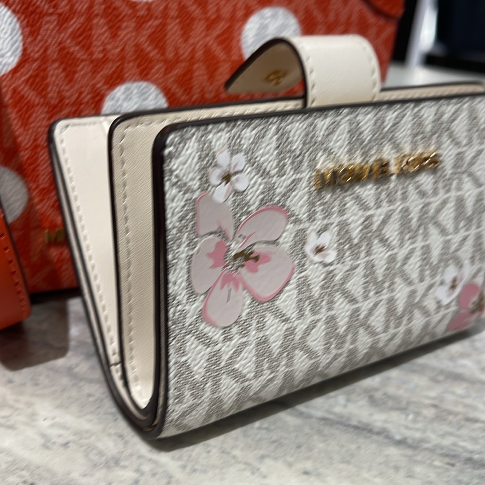 Michael Kors Jet Set Md Floral Embellished Sign Logo Bi-fold Wallet Bifold ZP - Picture 7 of 16